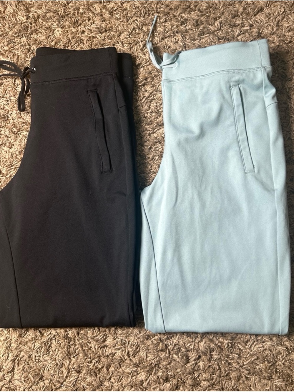 Lot of 2 Yogalicious Performance Pants
1 -Black & 1 -Light Blue Women’s Size XS